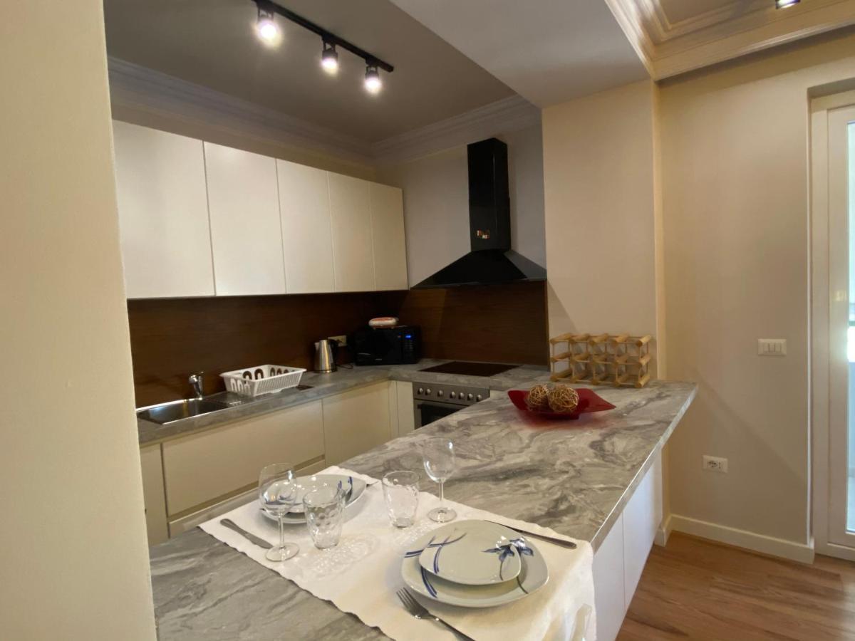 Mel'S Place Tirana Kültér fotó