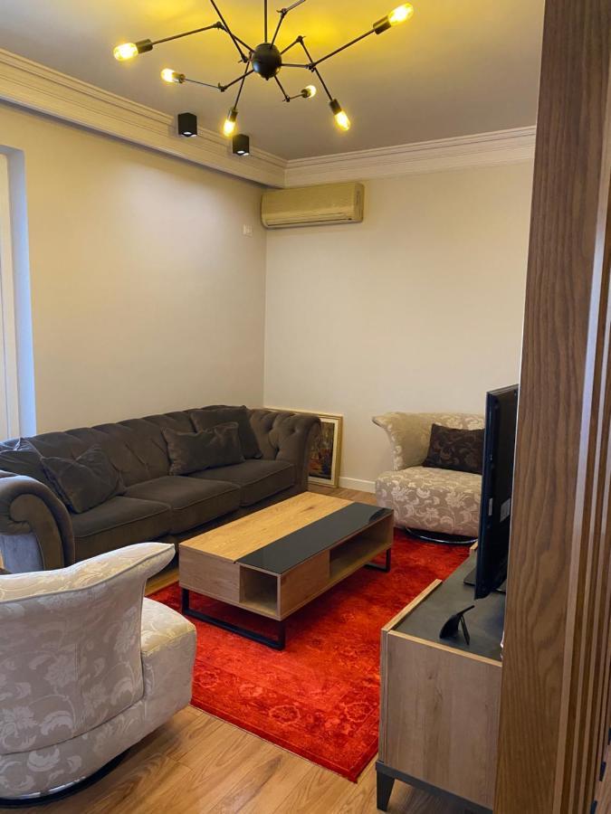 Mel'S Place Tirana Kültér fotó